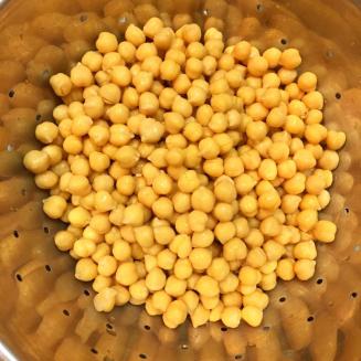 chickpeas-colander