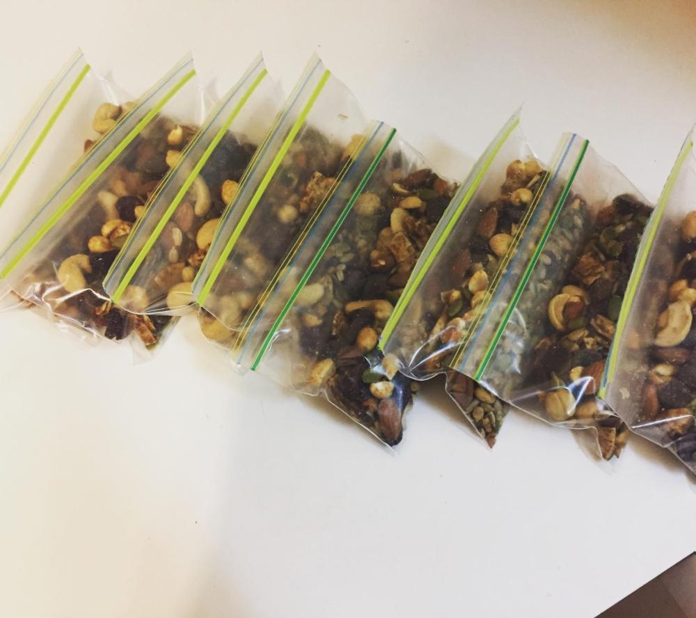 trail-mix-baggies